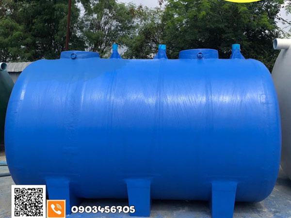 Production of horizontal capsule-shaped fiberglass water tanks